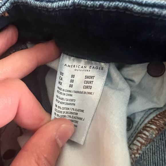 American Eagle Curvy Super Hi Rise Jegging Destroyed Distressed Jeans 00 Short - Picture 7 of 8